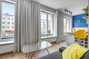 Lägenhet Classic - 1 dubbelsäng med bäddsoffa (Studio) | Vardagsrum | 32-tums platt-tv med satellitkanaler och tv