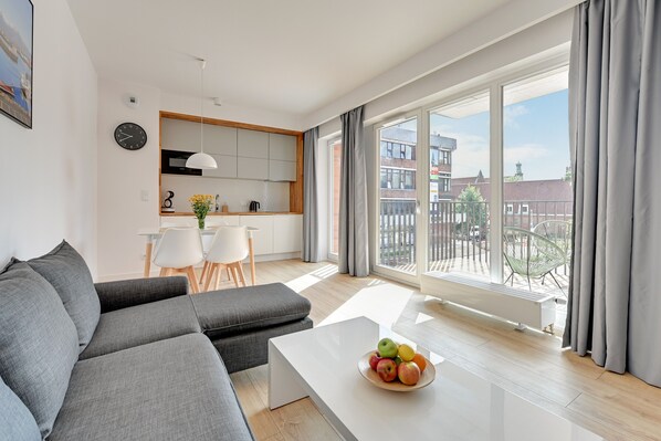 Apartment, 2 Bedrooms | Living room | 32-inch flat-screen TV with satellite channels, TV