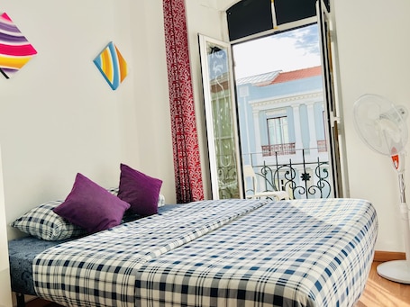 Double Room | Desk, iron/ironing board, free WiFi. Garden Guest House