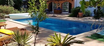 Familie vila 15 personen verwarmd zwembad, grote tuin, in de buurt van stranden