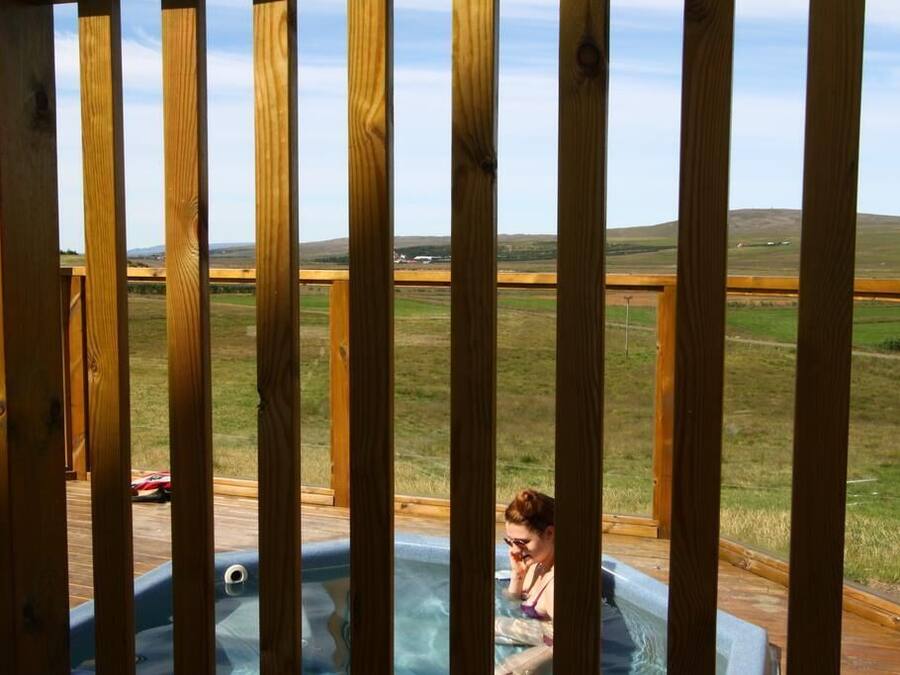 Banyera d'hidromassatge a l'aire lliure