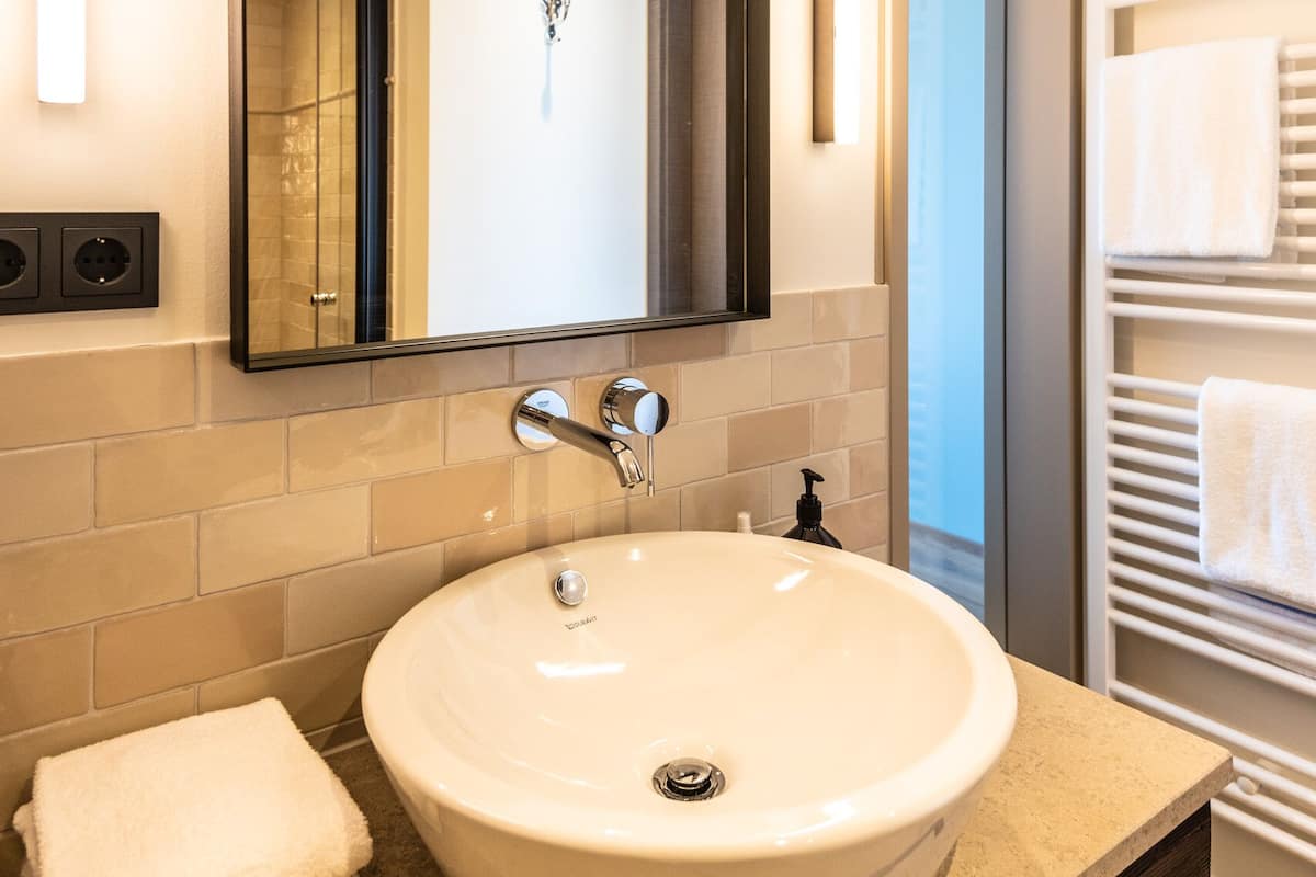 river view koje | bathroom | shower, free toiletries, hair dryer, bathrobes