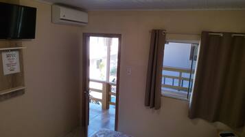 Quarto casal | Wi-Fi de cortesia, roupa de cama