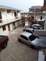 Estacionamiento: 25 por noche