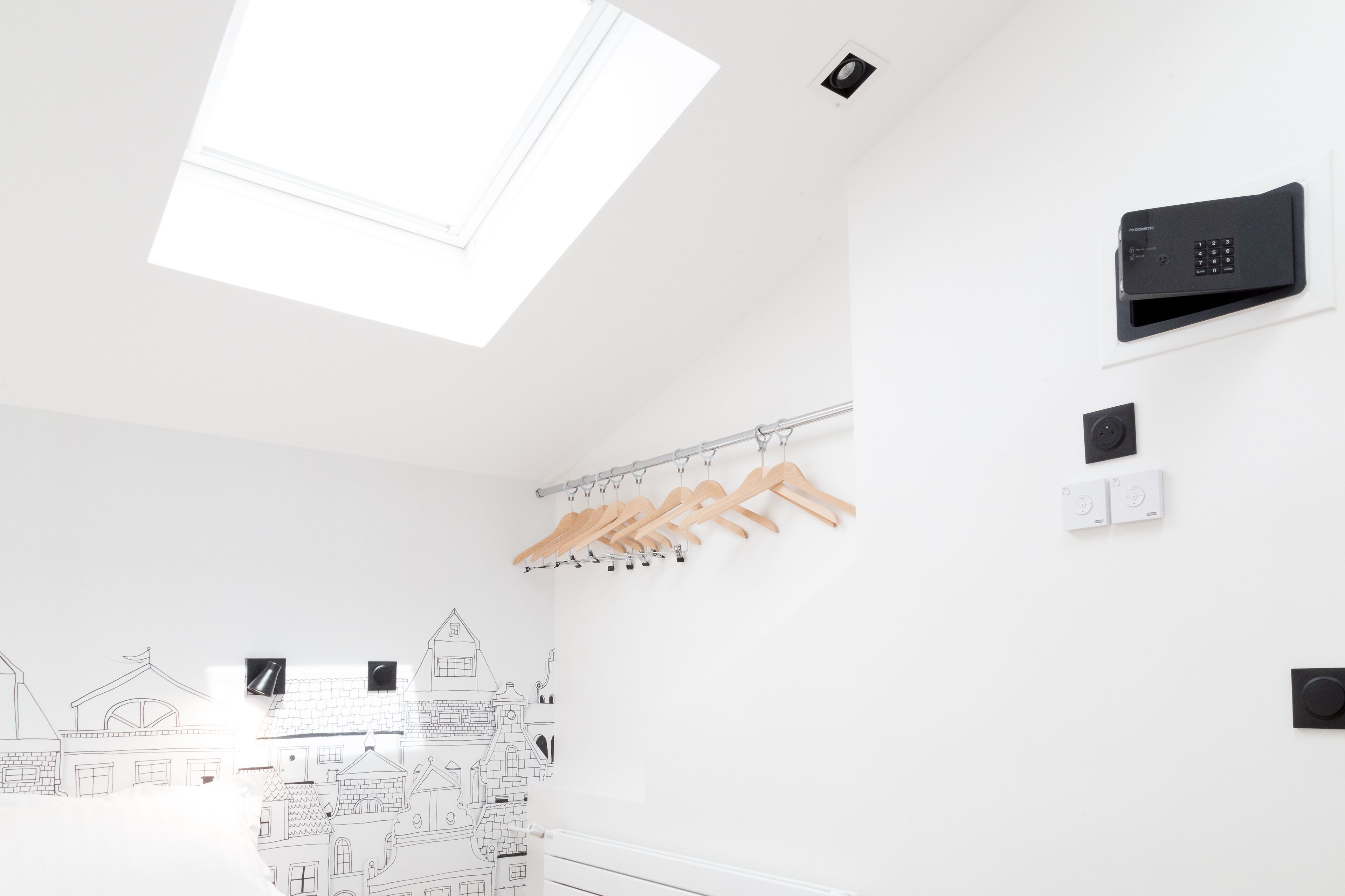 family suite (502) | 1 bedroom, in-room safe, individually decorated, individually furnished