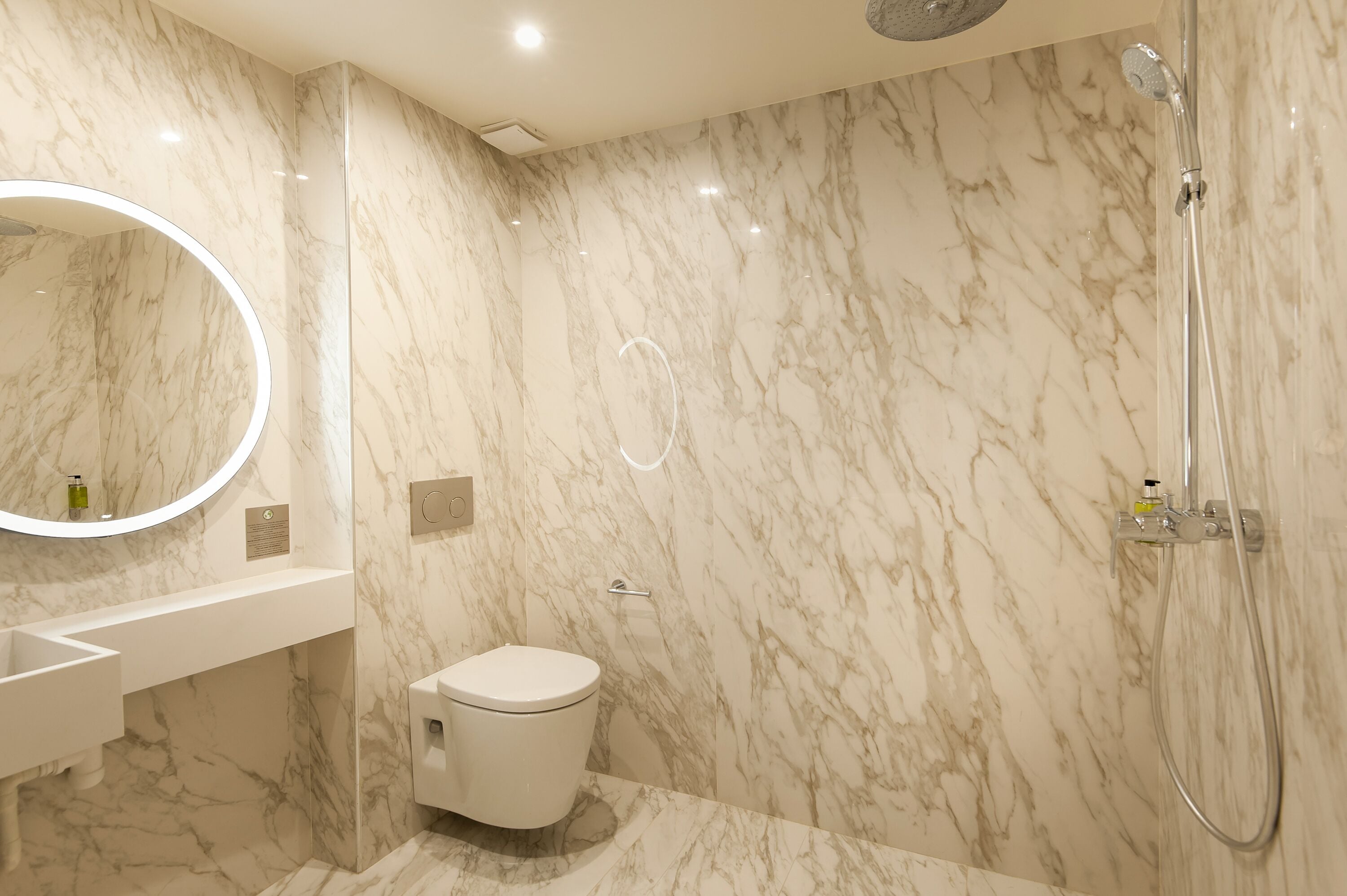 classic double room, accessible, patio (001) | bathroom | shower, free toiletries, hair dryer, towels