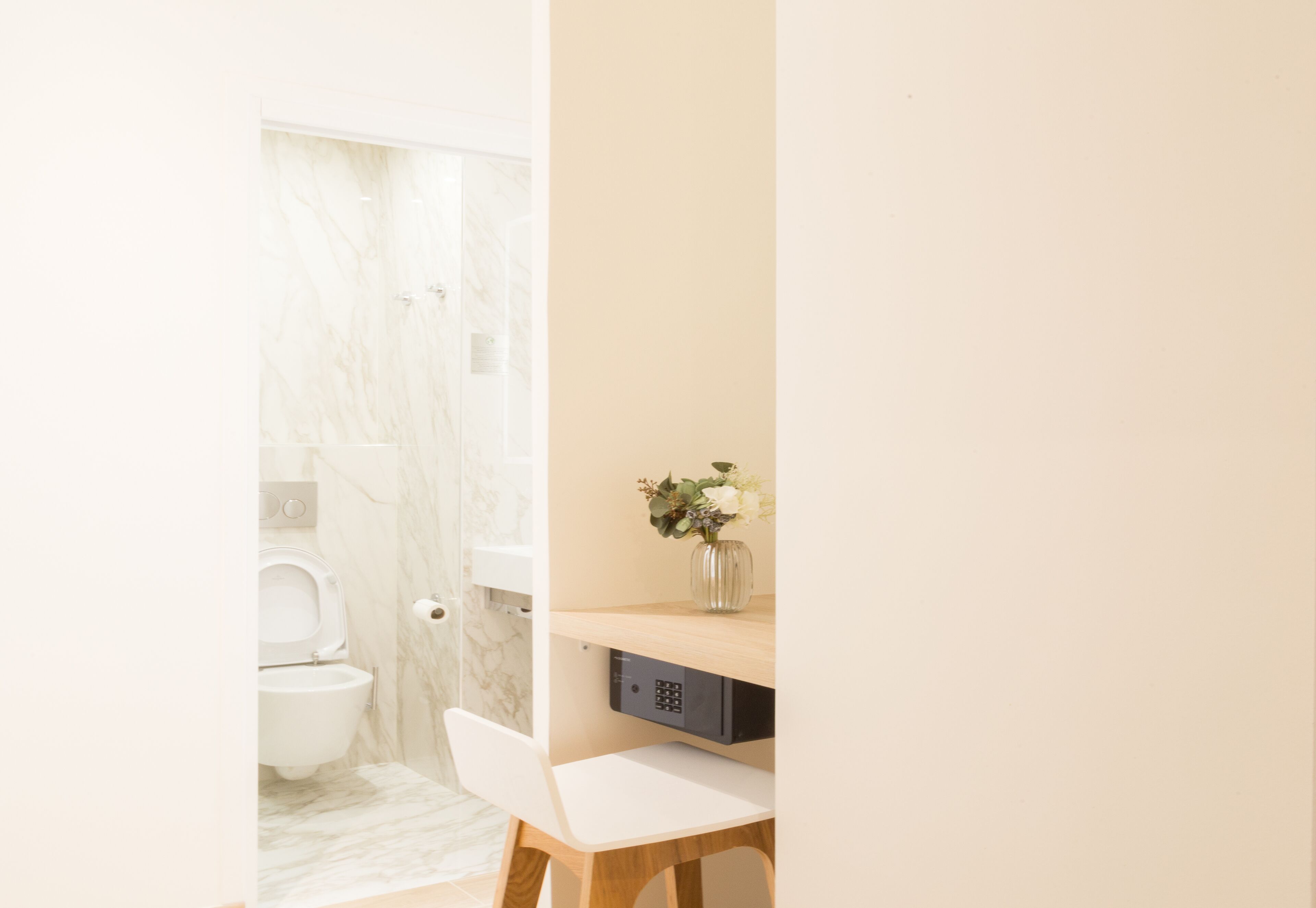 1 bedroom, in-room safe, individually decorated, individually furnished