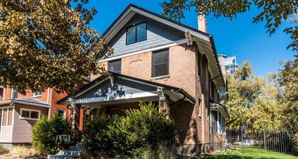 Beautiful Modern Apartment in Central Denver