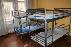 Free WiFi - Comebackpackers Hostel (Budapest)