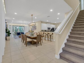 Dining - 6 Bedrooms / 6.5 Bathrooms / Encore (410 LD) (Kissimmee)