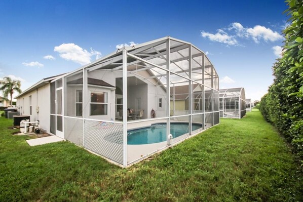 Pool - Grand Luxury 4BR Pool Home near Disney Parks (Davenport)