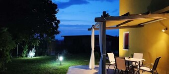 独立した入り口のあるアパート