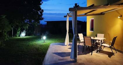 Apartment with independent entrance