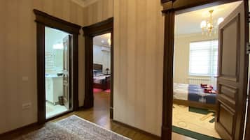 3 camere, Wi-Fi gratuito