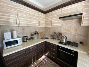 Mikrowelle, Geschirrspüler