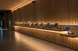 Check-in/check-out kiosk