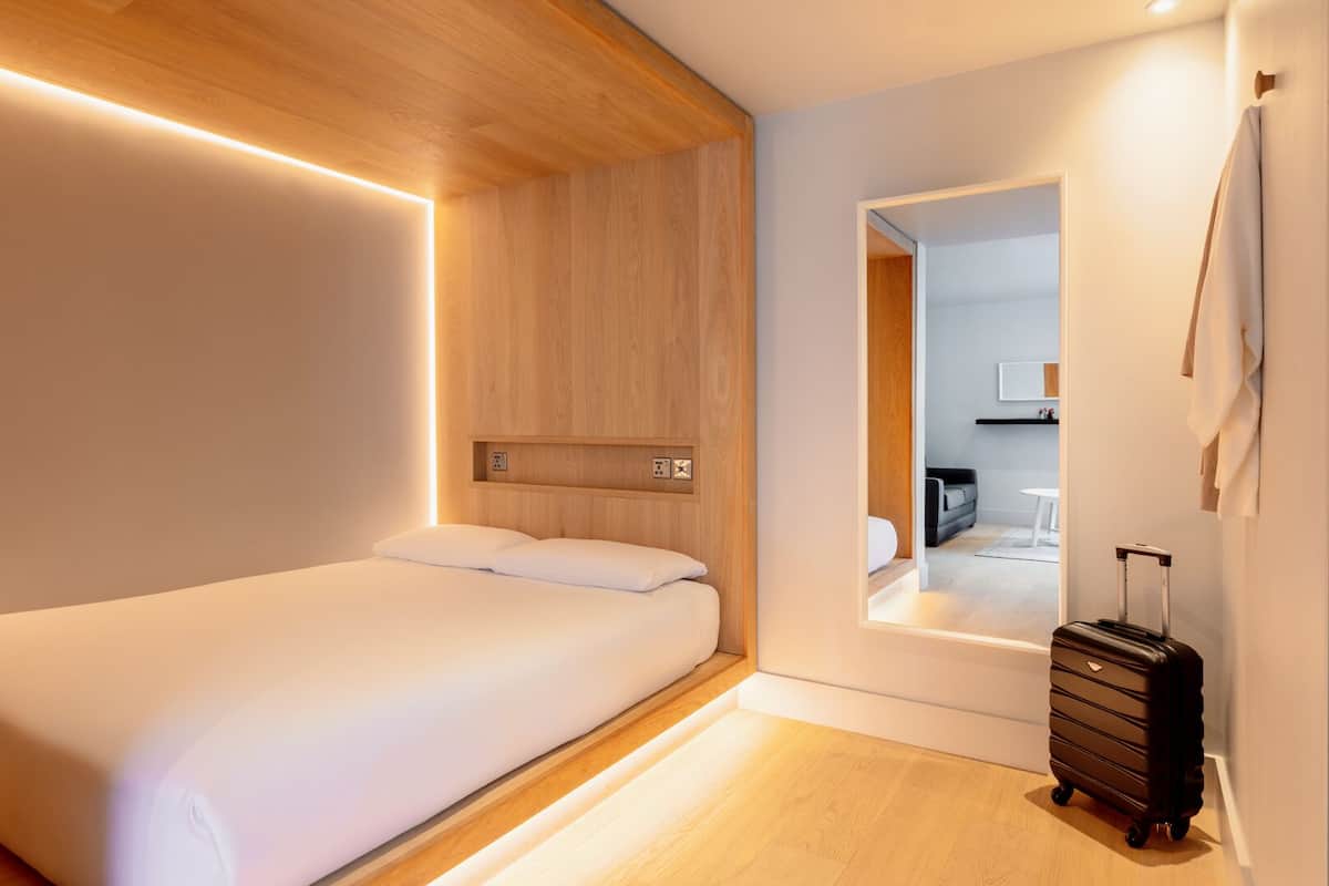 高級寢具、Select Comfort 床墊、隔音、免費 Wi-Fi