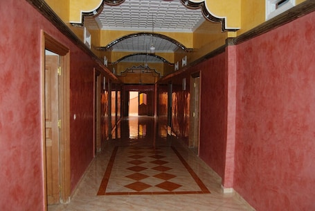Innenbereich. Auberge Jardins Imilchil