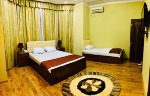In-room safe, desk, iron/ironing board, free WiFi