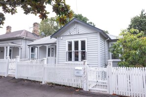 Exterior - Light-filled Renovated Villa, Walk to Ponsonby Rd (Auckland)