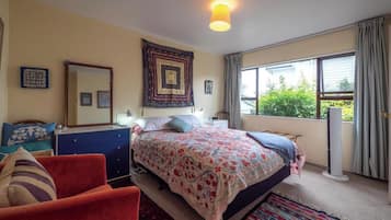 1 bedroom, iron/ironing board, Internet, bed sheets