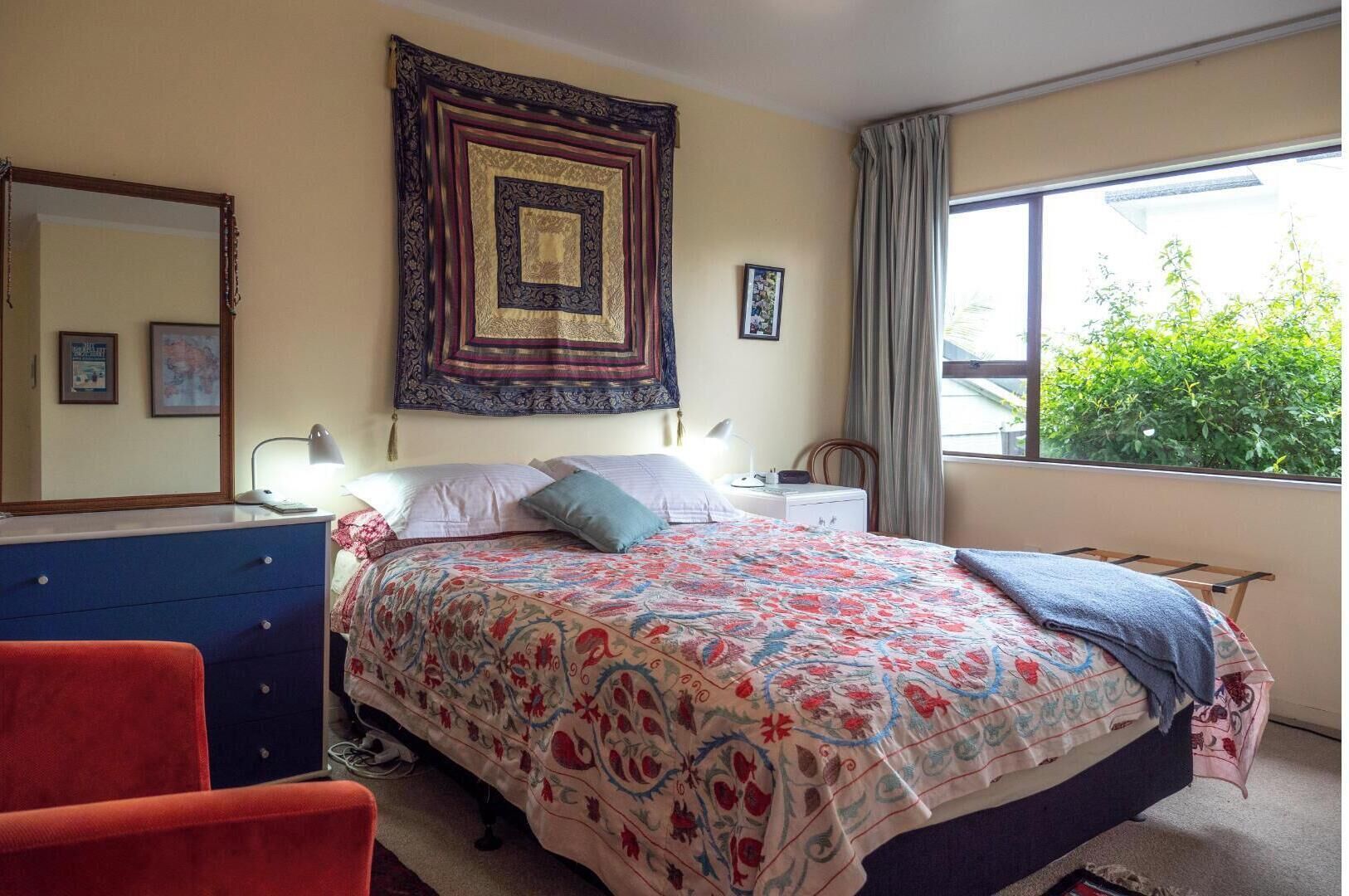 1 bedroom, iron/ironing board, internet, bed sheets