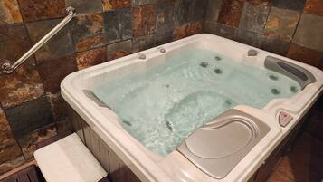 Bain à remous privé