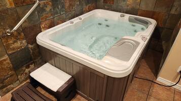 Smekmånadssvit | Privat bubbelpool