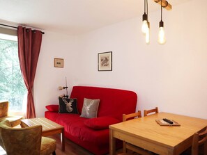 TV - Spacious Apartment Near Pistes and Center, Perfect for Families (Les Orres)