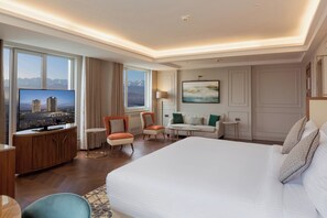 Junior Room, 1 King Bed, Non Smoking, City View