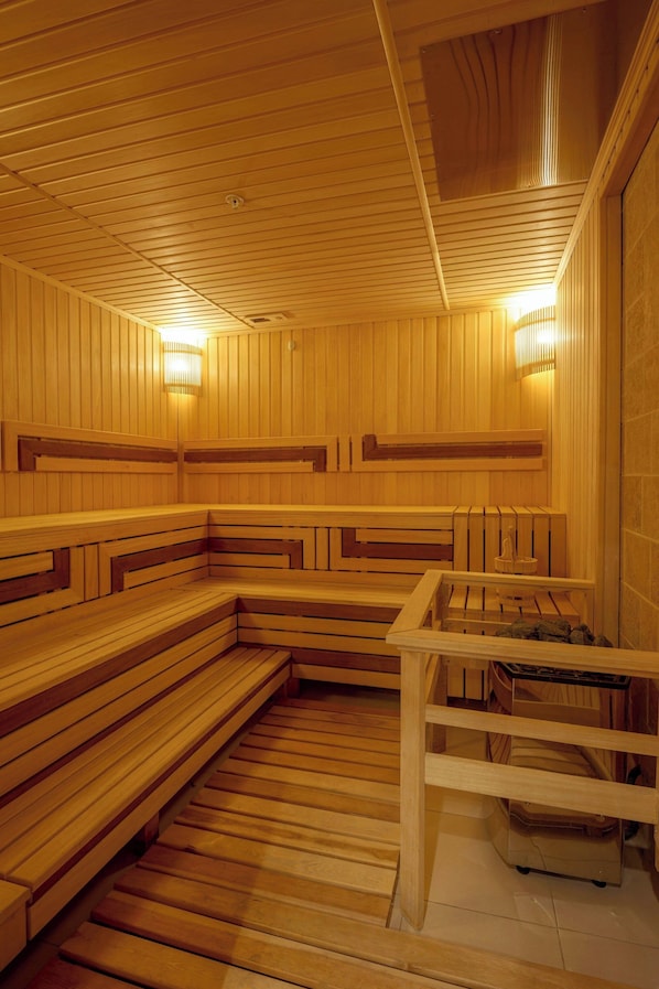 Sauna, bany turc i massatges