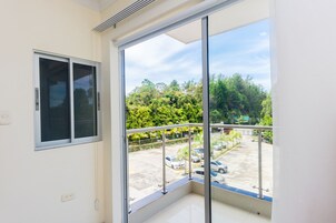 Family Room | Terrace/patio