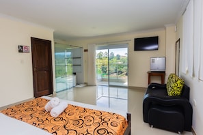 Deluxe Room, 1 Queen Bed with Sofa bed, Balcony | Premium bedding, down comforters, free WiFi, bed sheets - Hotel Verony Guatape (Guatapé)