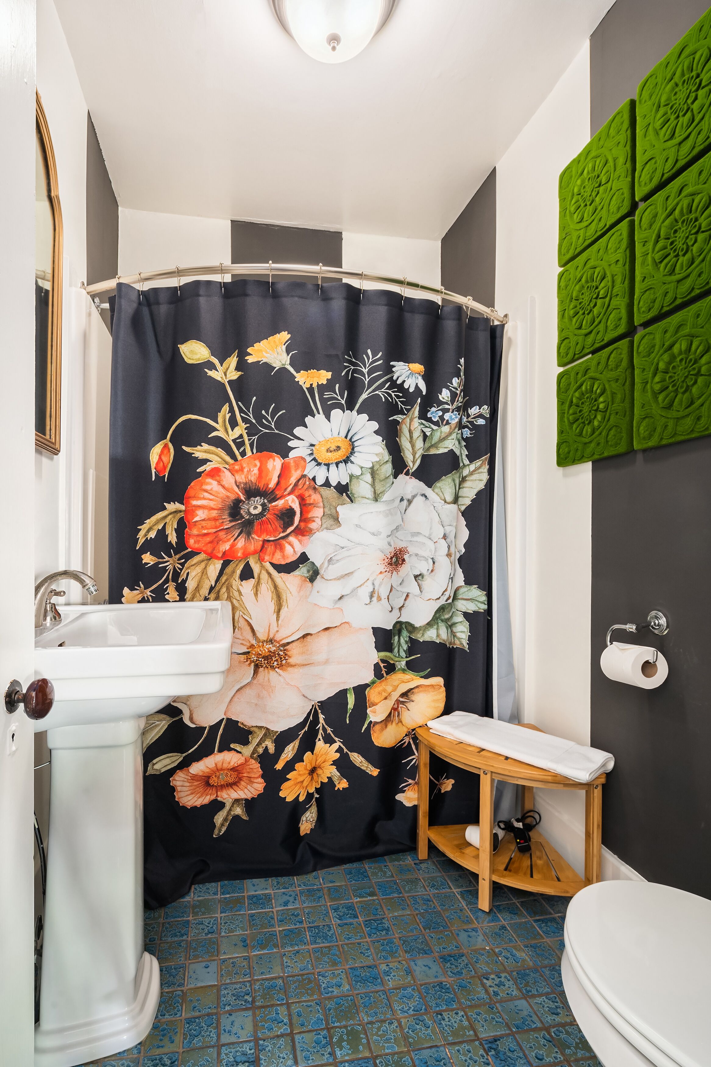 superior quadruple room, 2 queen beds, garden view (room 10) | bathroom | eco-friendly toiletries, towels, soap, shampoo