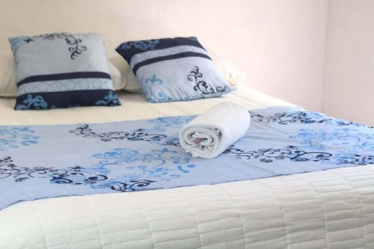 Standard Double Room, 1 Double Bed, Private Bathroom | Free WiFi, bed sheets