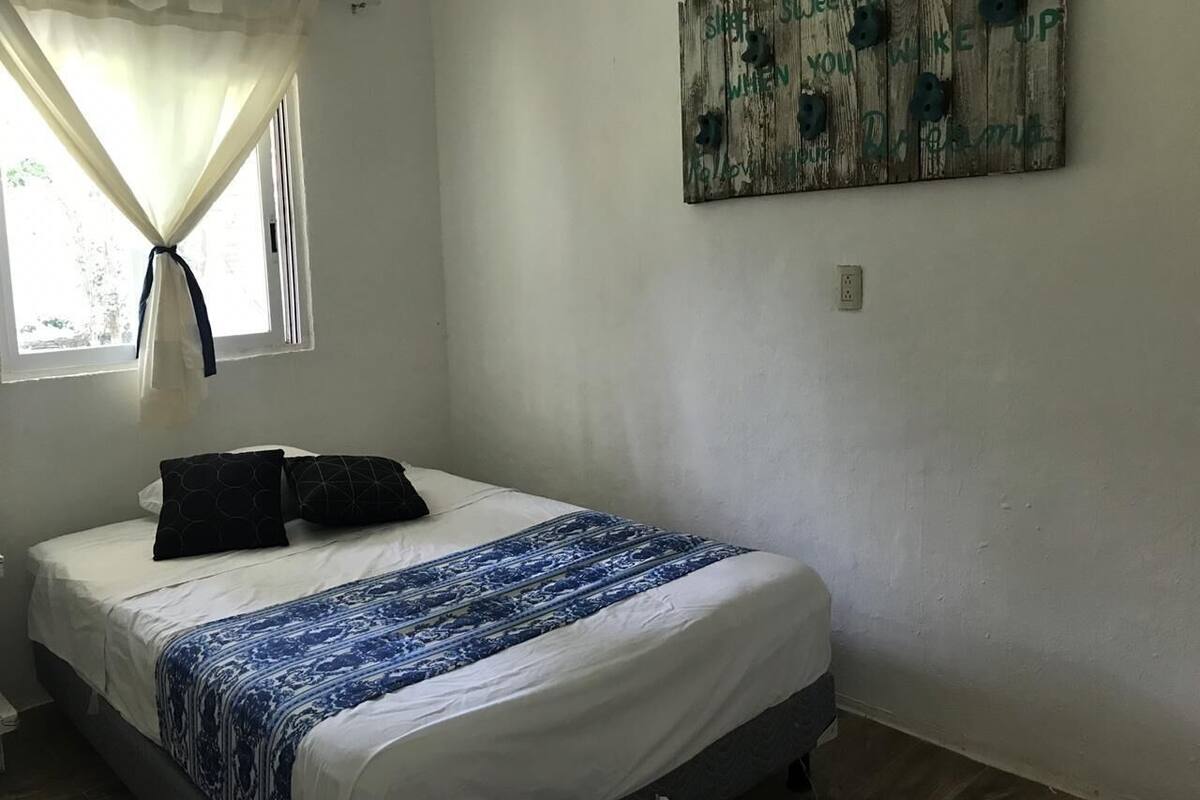 Standard Double Room, 1 Queen Bed, Private Bathroom | Free WiFi, bed sheets