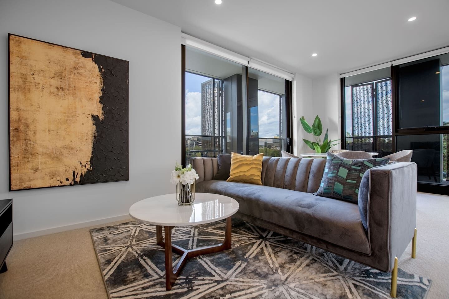 Designer 2BR with Carpark Monash Uni@Caulfield
