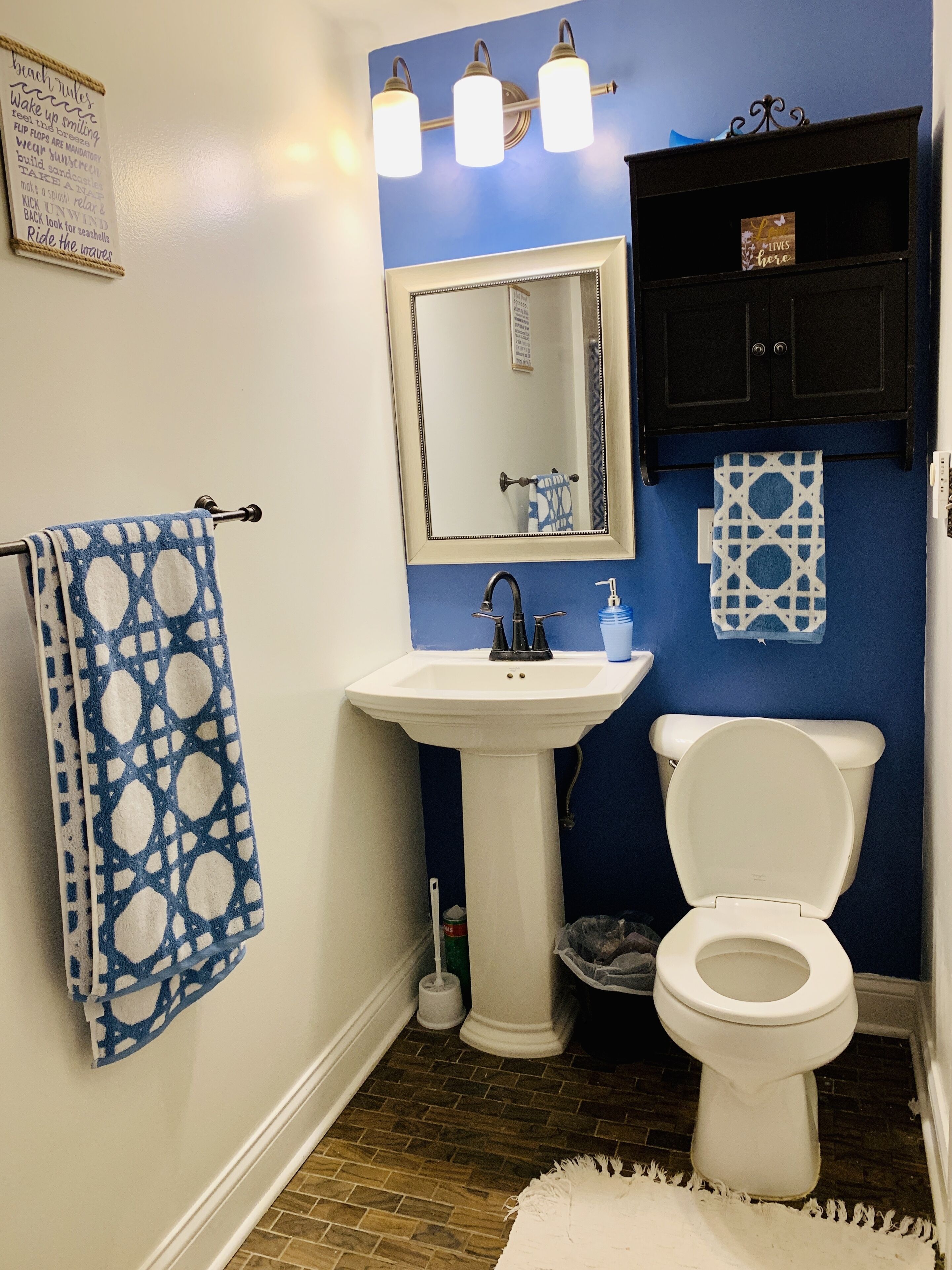 Have a Grand Time On Grand! Family-friendly house w/ PRIVACY, SPACE, & LOCATION!