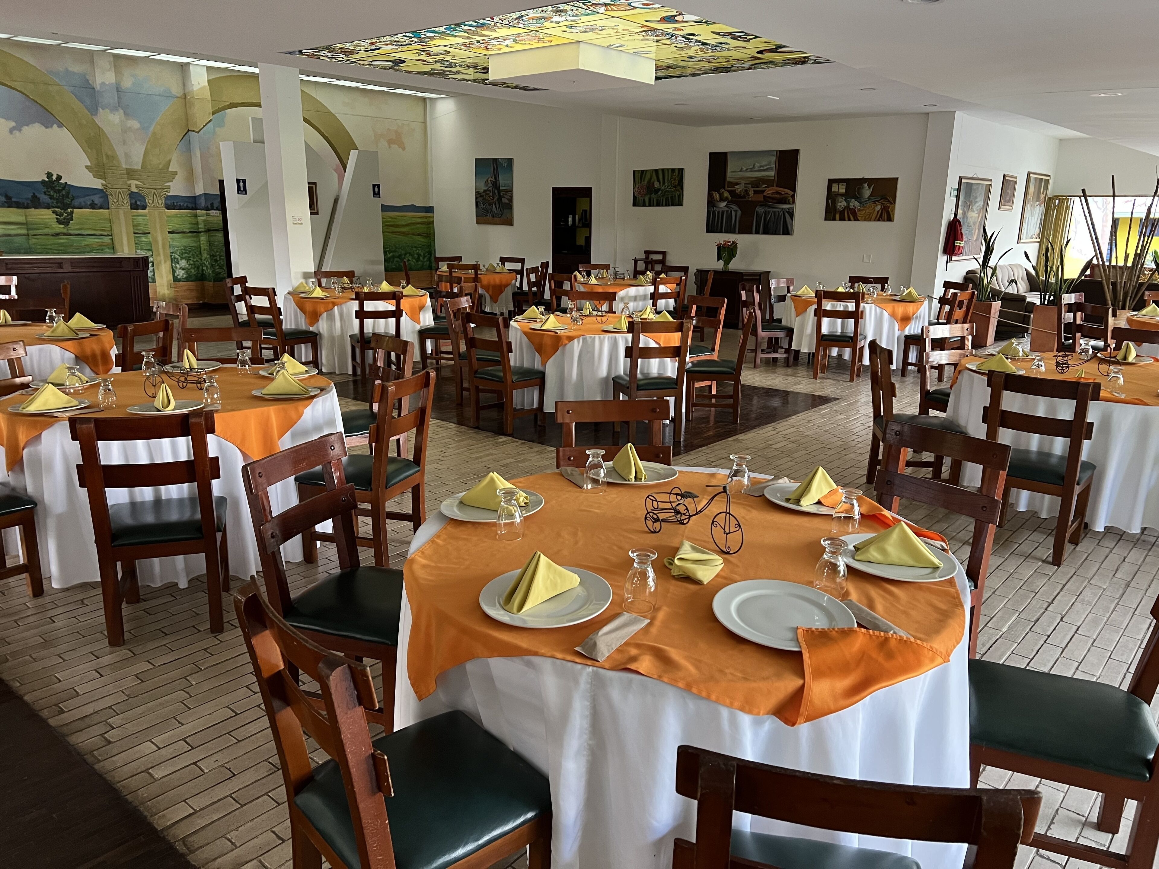 Desayuno continental incluido todos los días 