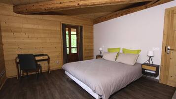 4 chambres, fer et planche Ă repasser, Wi-Fi gratuit, draps fournis