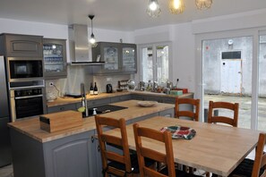 Cottage Confort, accessible aux personnes à mobilité réduite (Chambre d' hôte référence) | Restaurant