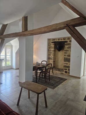 Unclassified image, 3 of 116, button - La Ferme de Flo' (Evry)