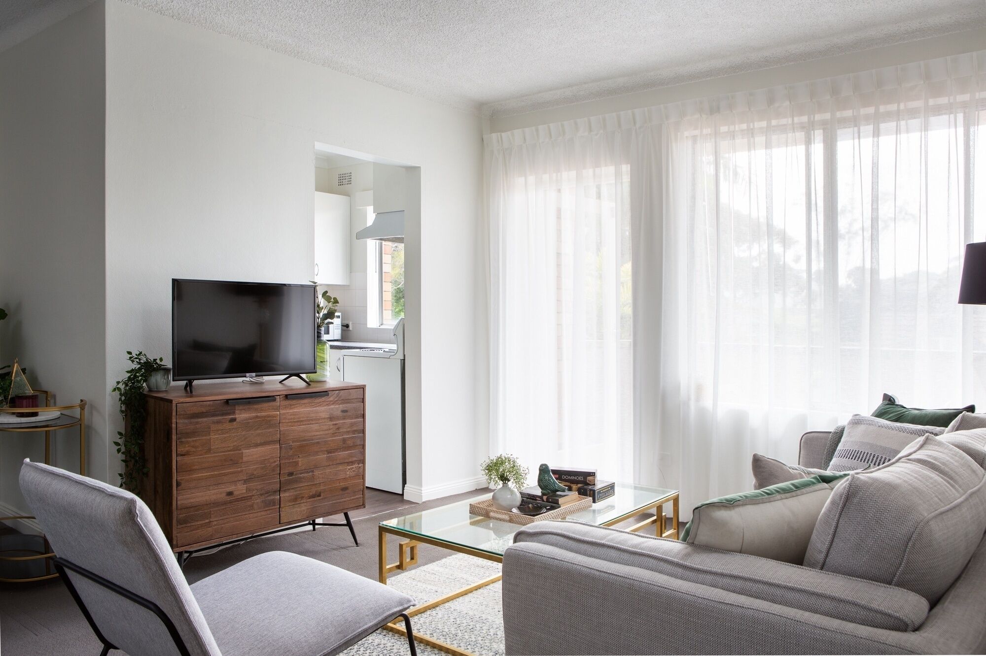 TV, Netflix, streaming services, offices