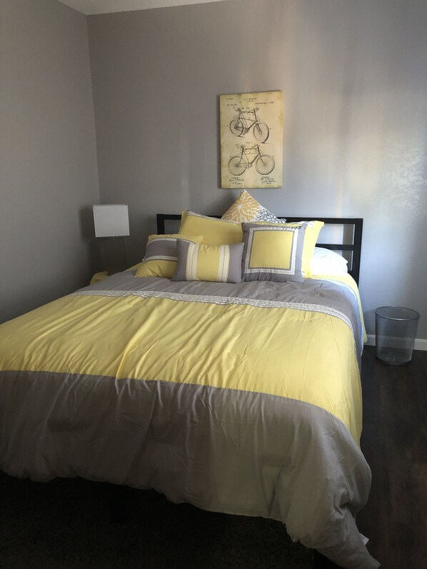 2 bedrooms, iron/ironing board, free WiFi, bed sheets