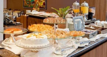 Marinho Plaza Hotel