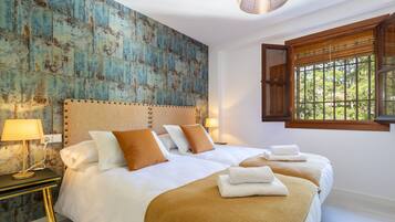 Apartment (3 Bedrooms) | 3 bedrooms, iron/ironing board, free WiFi, bed sheets