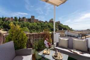 Apartamento (3 Bedrooms) | Terraço/pátio