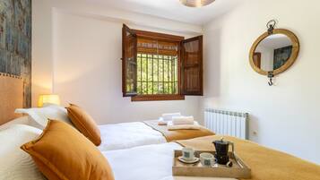 3 habitaciones, tabla de planchar con plancha y wifi gratis