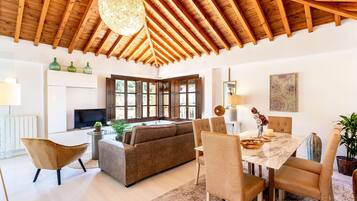 Departamento (3 Bedrooms) | Restaurantes