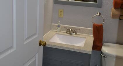 “our little orange a-peel” Gallipolis. No cleaning fee and no Taxes all include.
